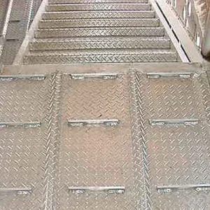 Cleating on Floor of Livestock Trailer