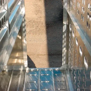 Straddle Walls of Livestock Trailer